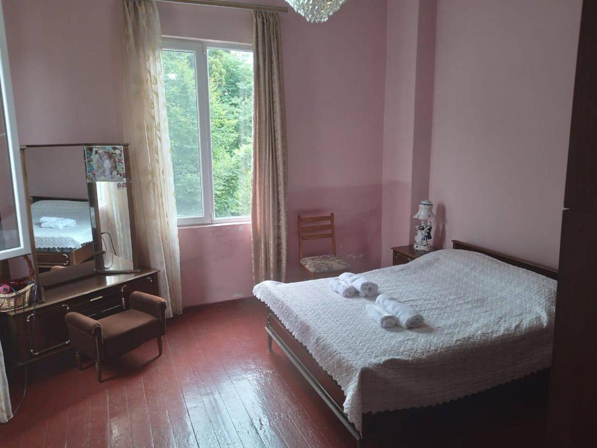 Merabi And Neli Guest House Makhinjauri Luaran gambar