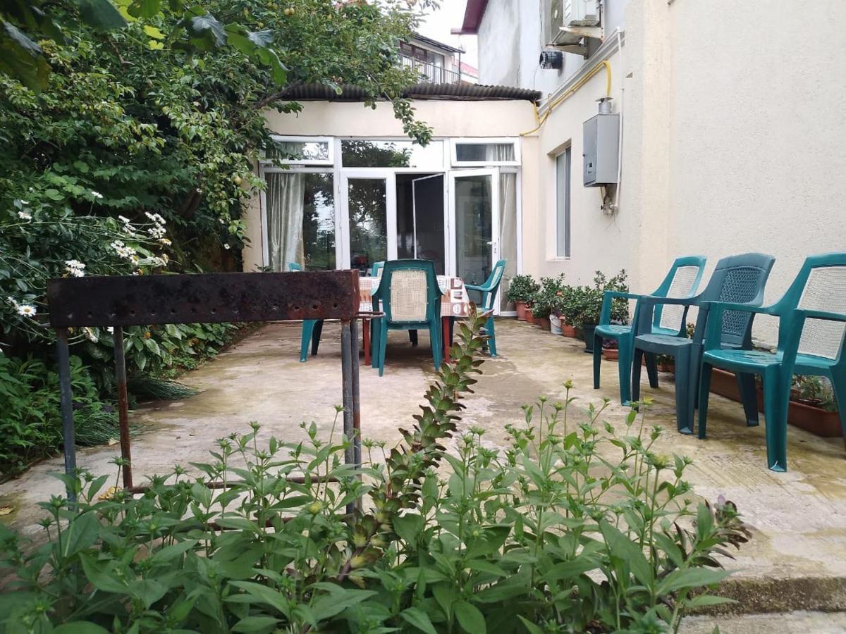 Merabi And Neli Guest House Makhinjauri Luaran gambar