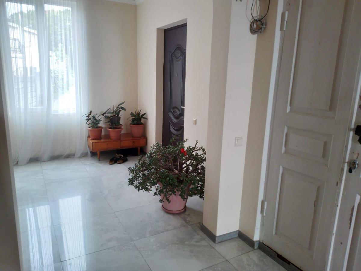 Merabi And Neli Guest House Makhinjauri Luaran gambar