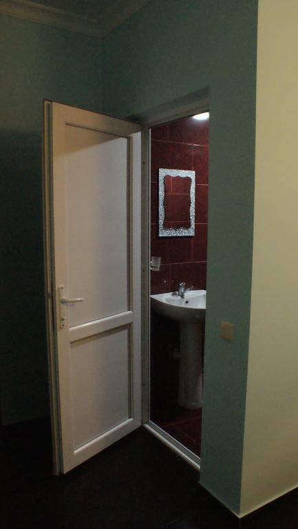 Merabi And Neli Guest House Makhinjauri Luaran gambar