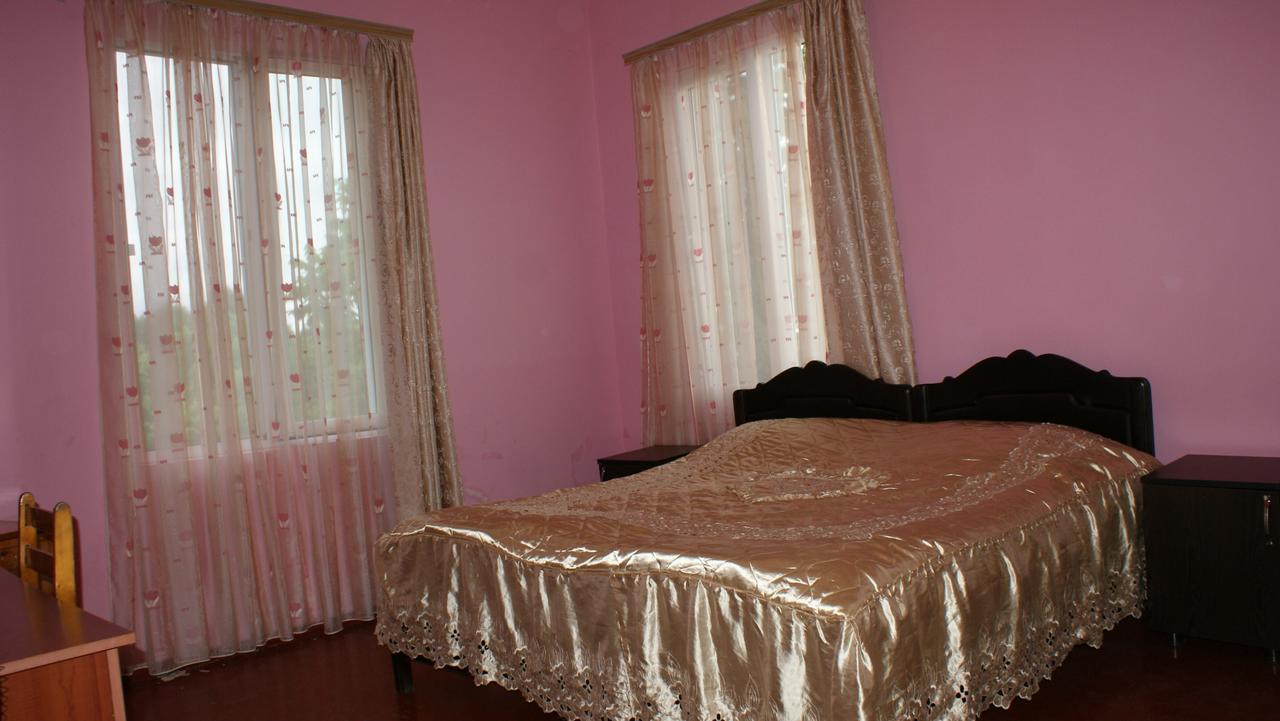 Merabi And Neli Guest House Makhinjauri Luaran gambar