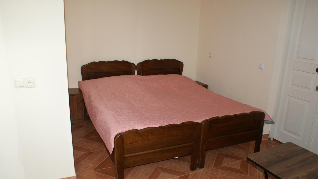 Merabi And Neli Guest House Makhinjauri Luaran gambar